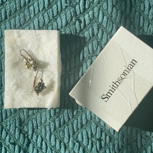 Victorian-Inspired Peridot and Seed Pearl Earrings - Picture 4 of 6